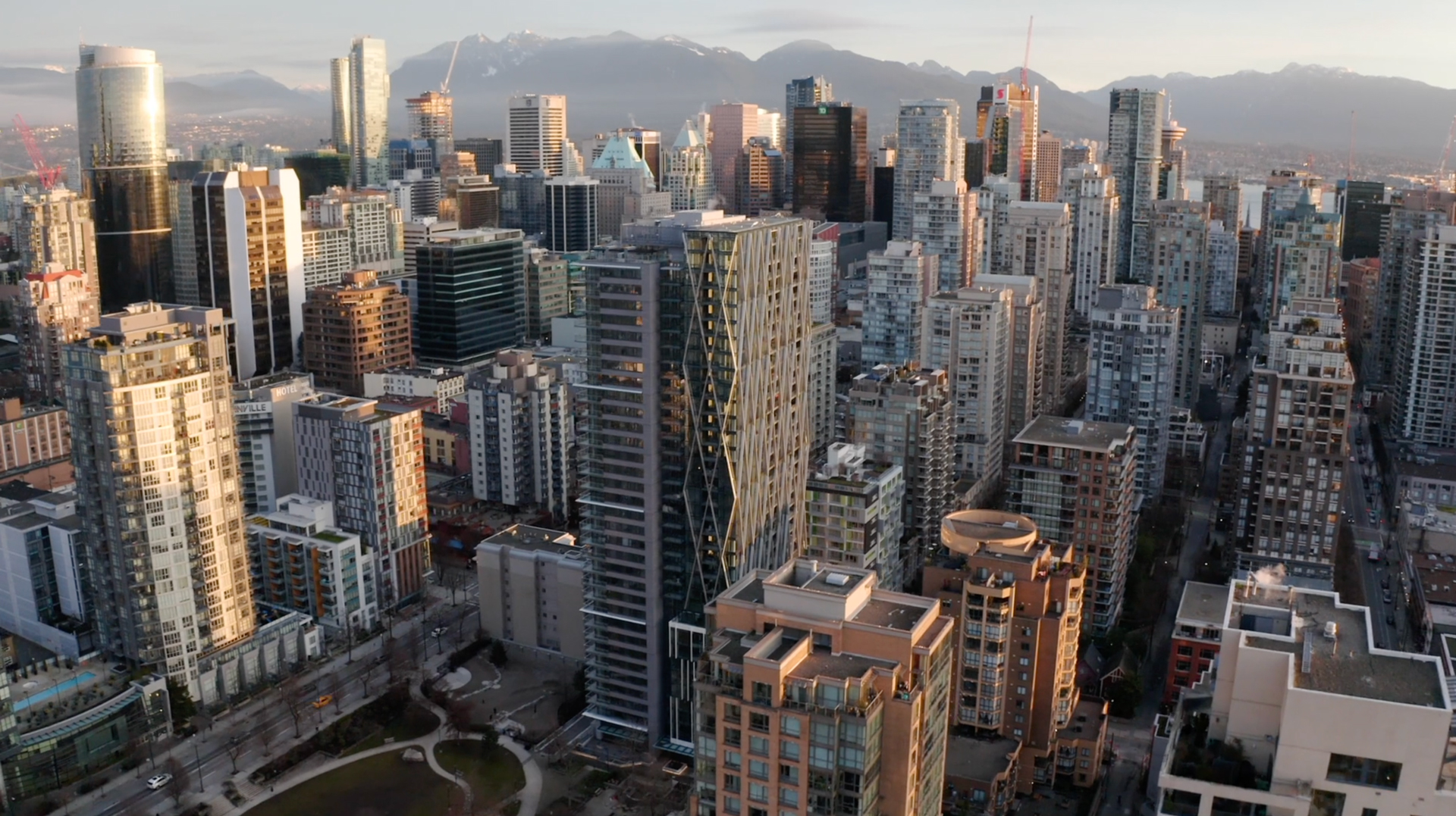 8X Rentals Luxury Landmark Rental Building in Yaletown, BC